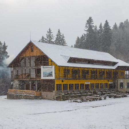 Cabana Girbova Predeal Exterior photo